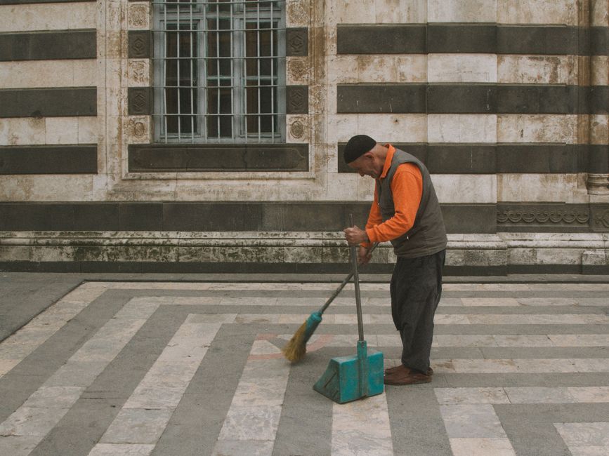 soft-bristle broom sweeping debris off travertine pavers - best cleaner for outdoor travertine soft-bristle broom sweeping debris off travertine pavers - best cleaner for outdoor travertine