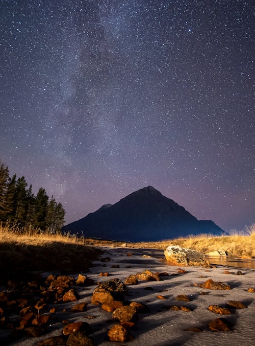 cep telefonu duvar kağıdı, dağ, dikey atış içeren Ücretsiz stok fotoğraf