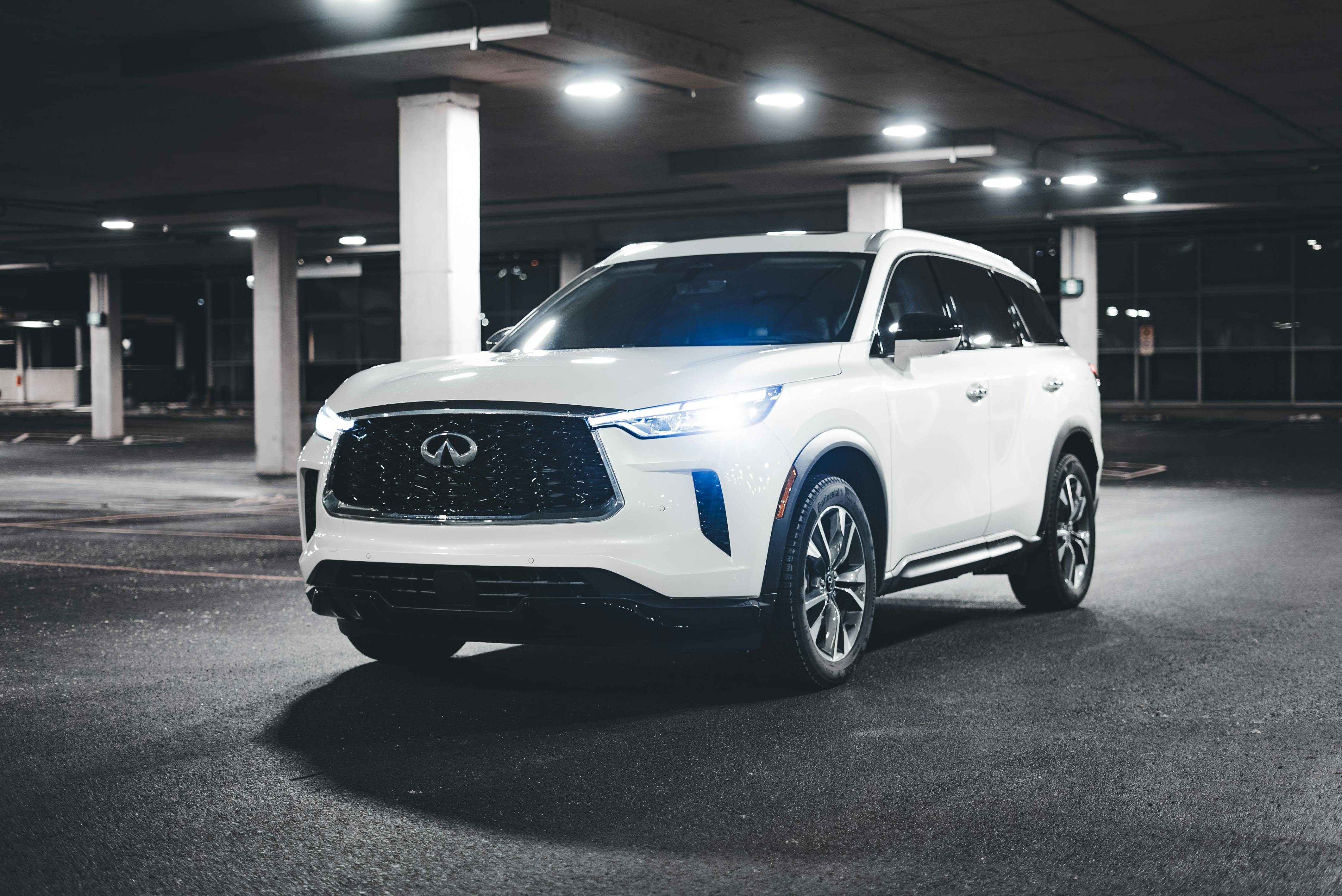 Toyota recalls 550,000 Highlander SUVs because seat backs may fail to lock — Photo by Erik Mclean on Pexels