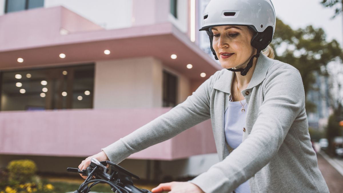 Comment choisir son casque de vélo électrique en 2026 : sécurité et confort