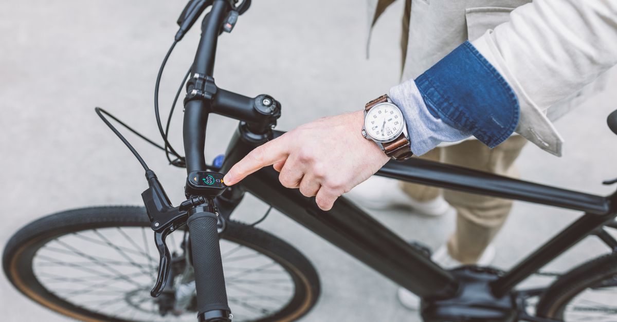 Des lunettes qui remplacent les écouteurs à vélo : le test des Shimano Lazer VeloVox