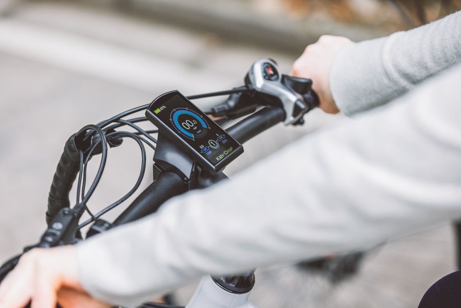 E-bike Buying Guide: Motor Types, Battery Range Reality, and Class System Explained