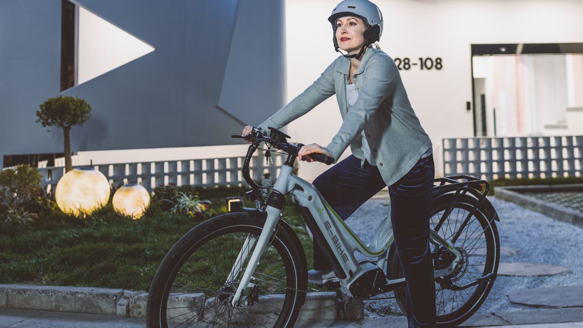 Comment bien choisir son vélo électrique pour les trajets longue distance en 2026