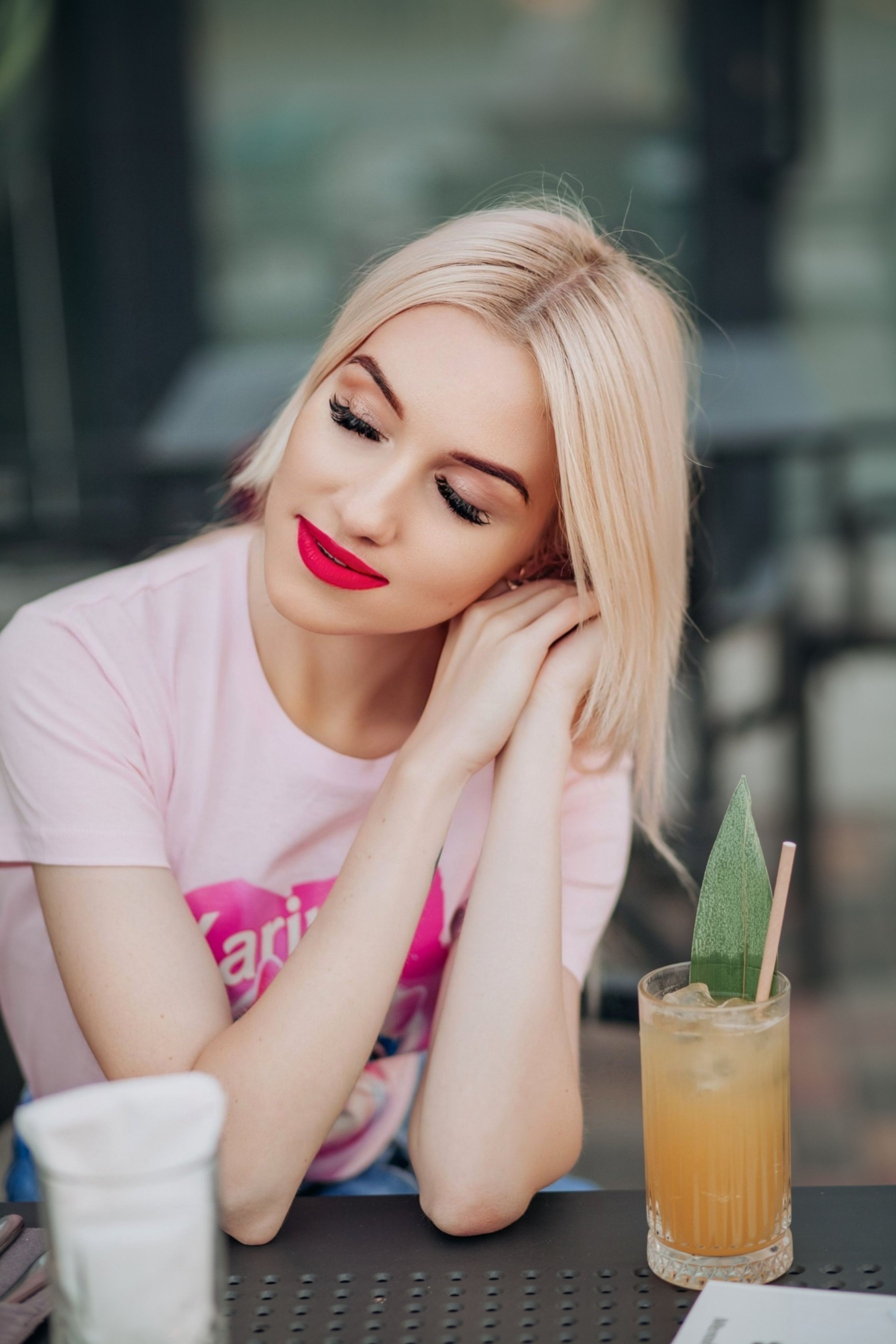 Gratis lagerfoto af afslapning, afslappet, blondine Lagerfoto