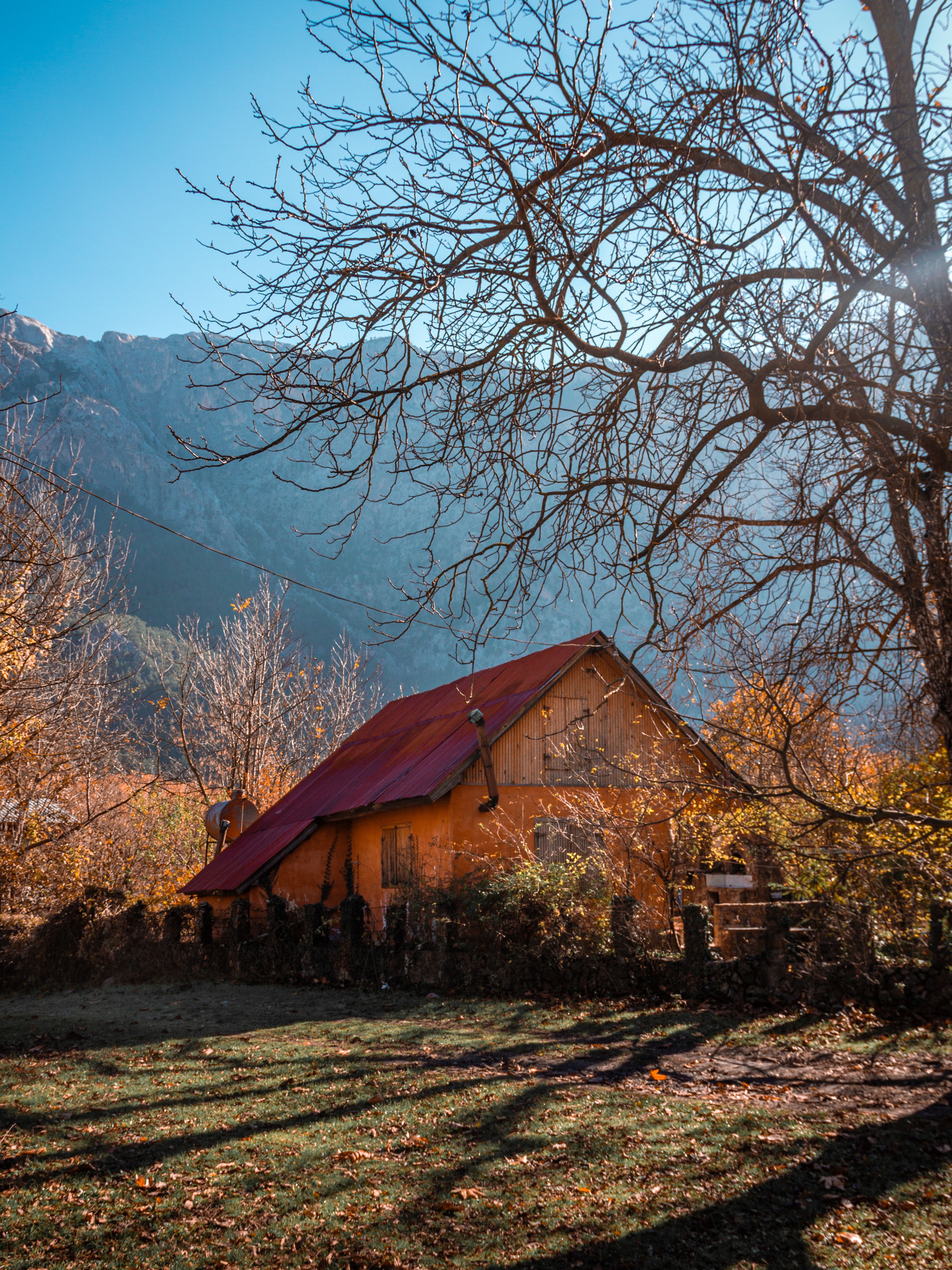 Wooden Rural House in Autumn · Free Stock Photo