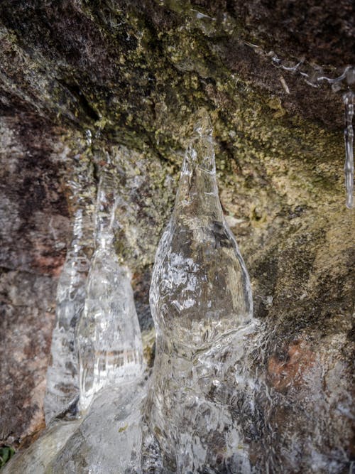 Ice Stalagnite 