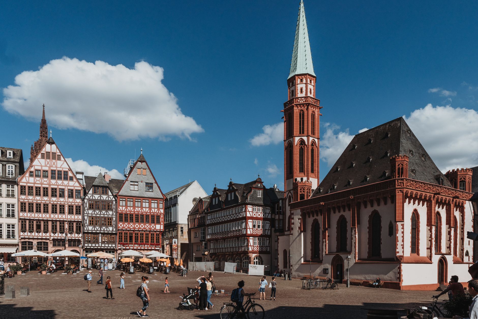 Captions for Exploring Frankfurt - Frankfurt blog