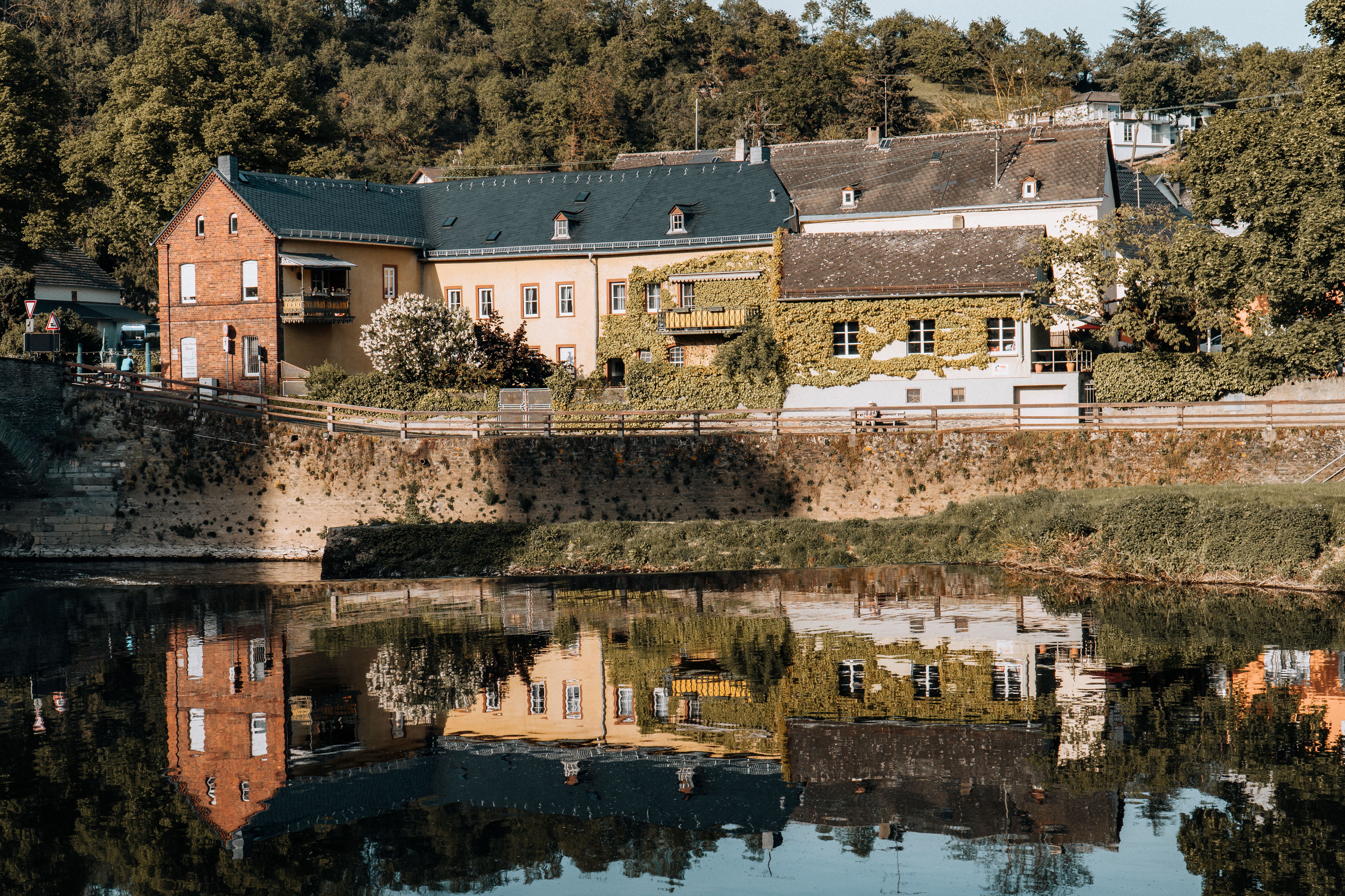 View of Old Houses on the Riverside · Free Stock Photo