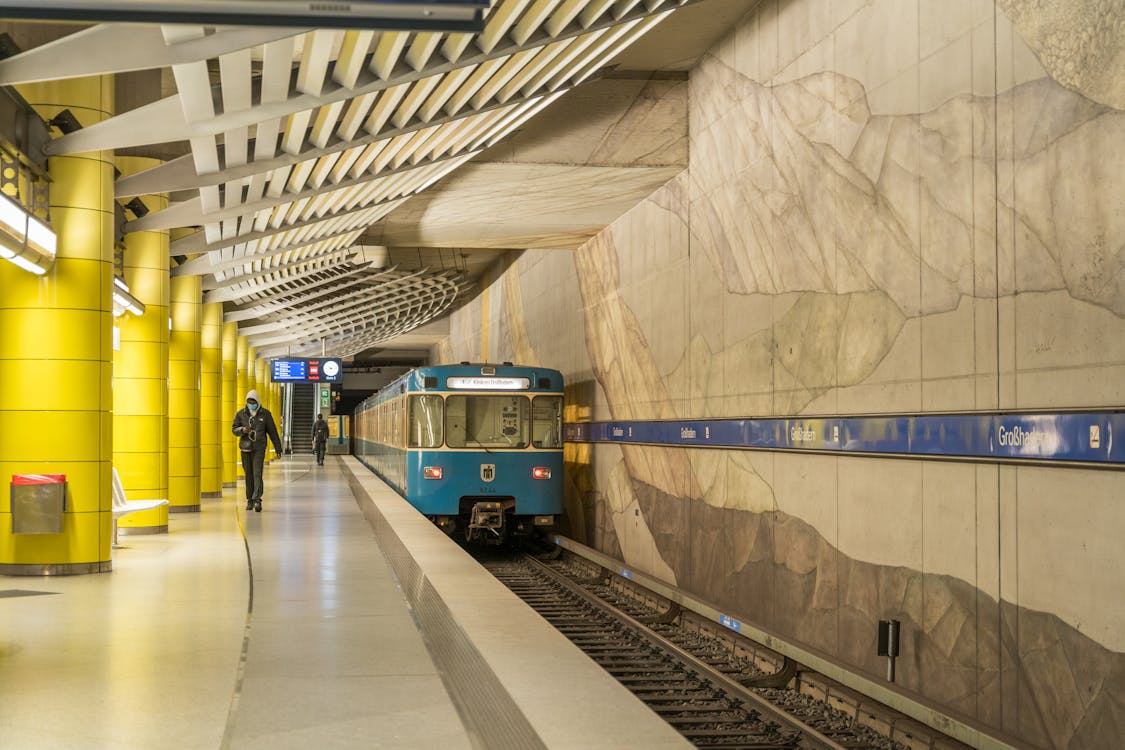 Gratis lagerfoto af interiør, metrostation, moderne arkitektur