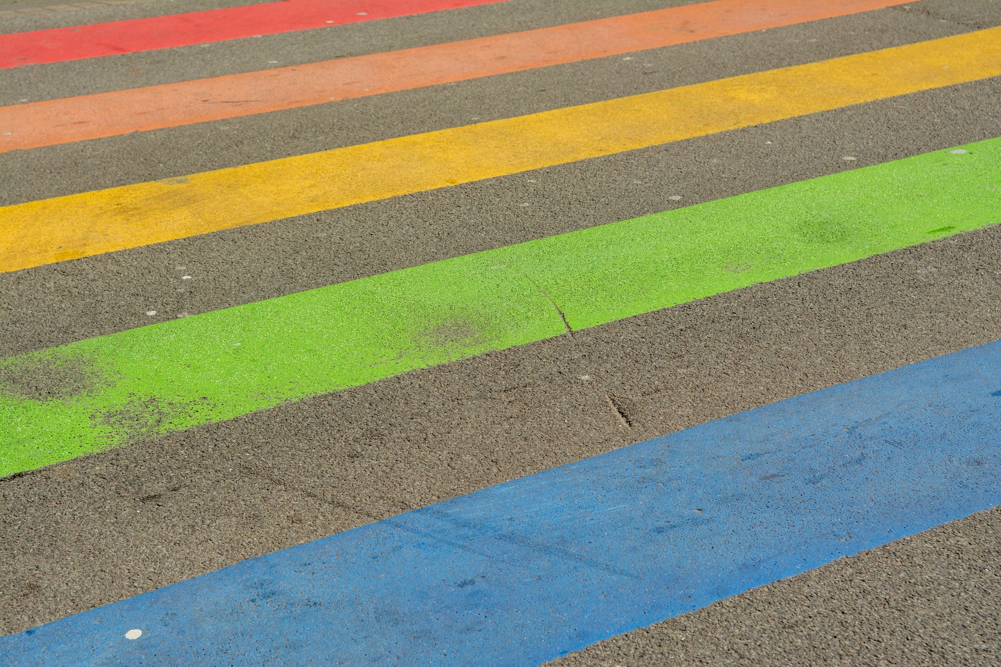 Ophef om regenboogzebrapad in Axel