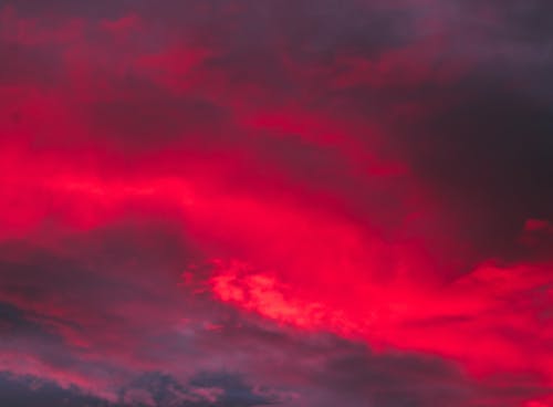 Nuages Rouges Au Coucher Du Soleil