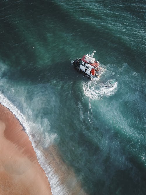 balıkçı teknesi, batık, deniz içeren Ücretsiz stok fotoğraf