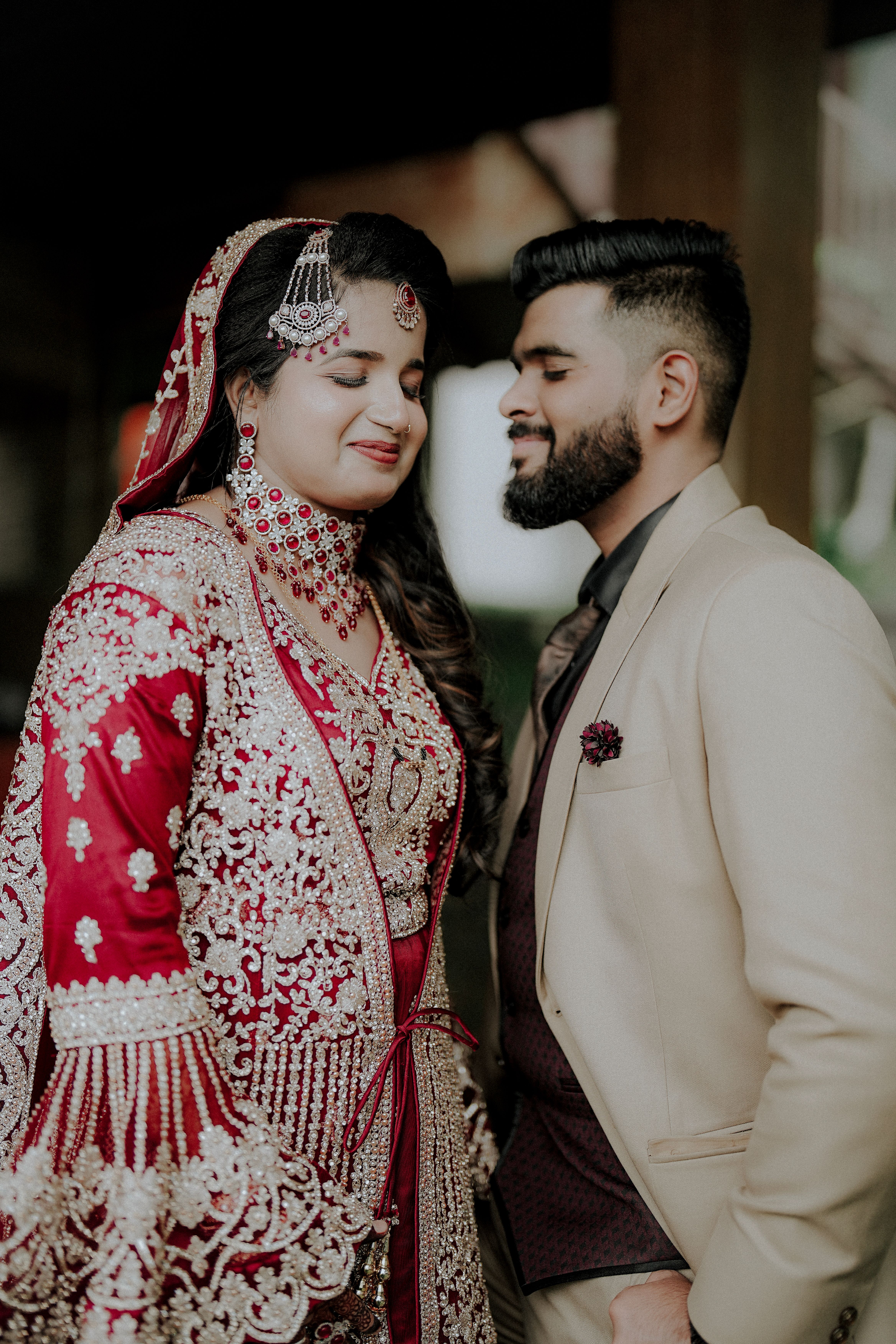 Happy Couple on Wedding Day · Free Stock Photo