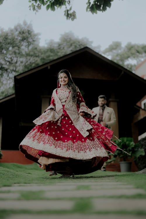 Základová fotografie zdarma na téma červené šaty, elegance, indka