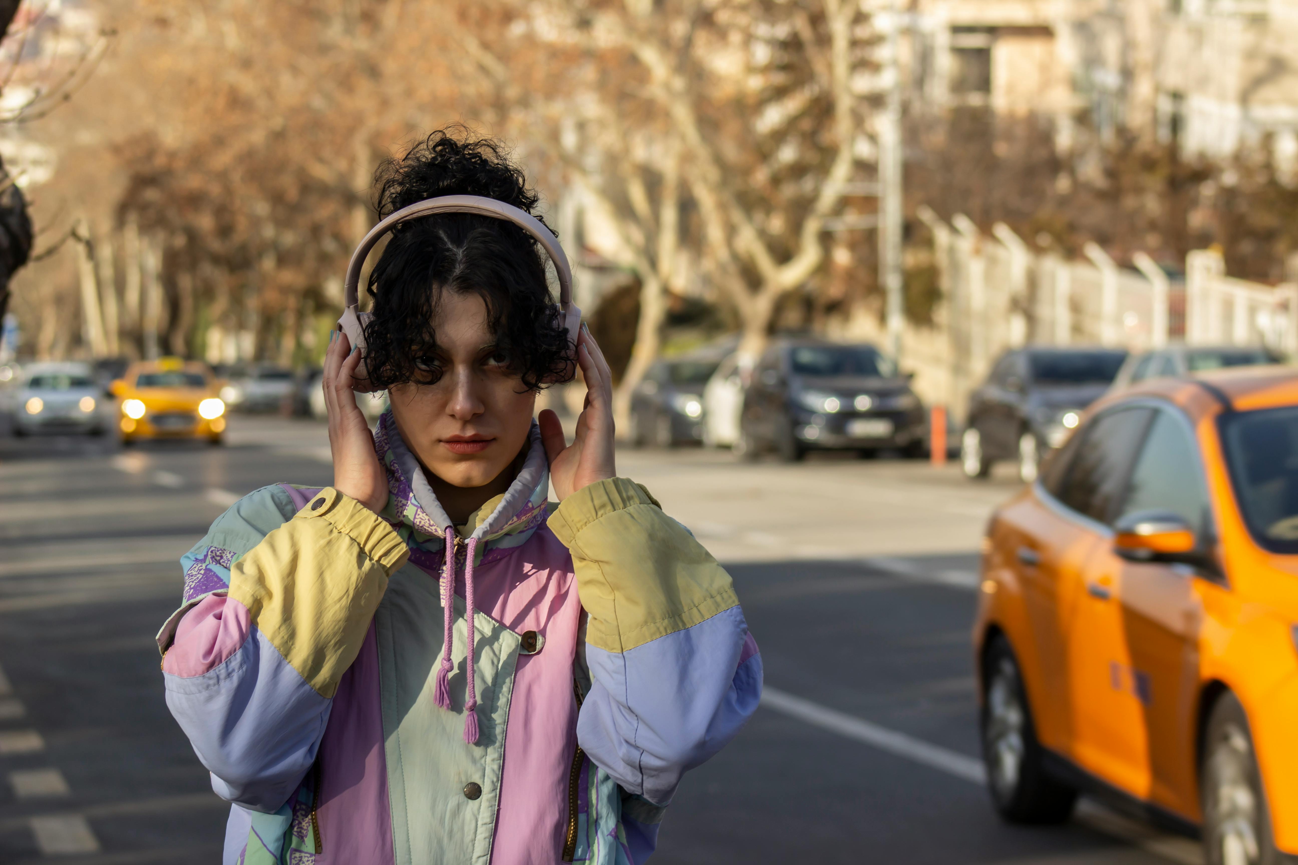Moshi Moshi upbeat on lifestyle shopping — Photo by Samet  Güleli on Pexels