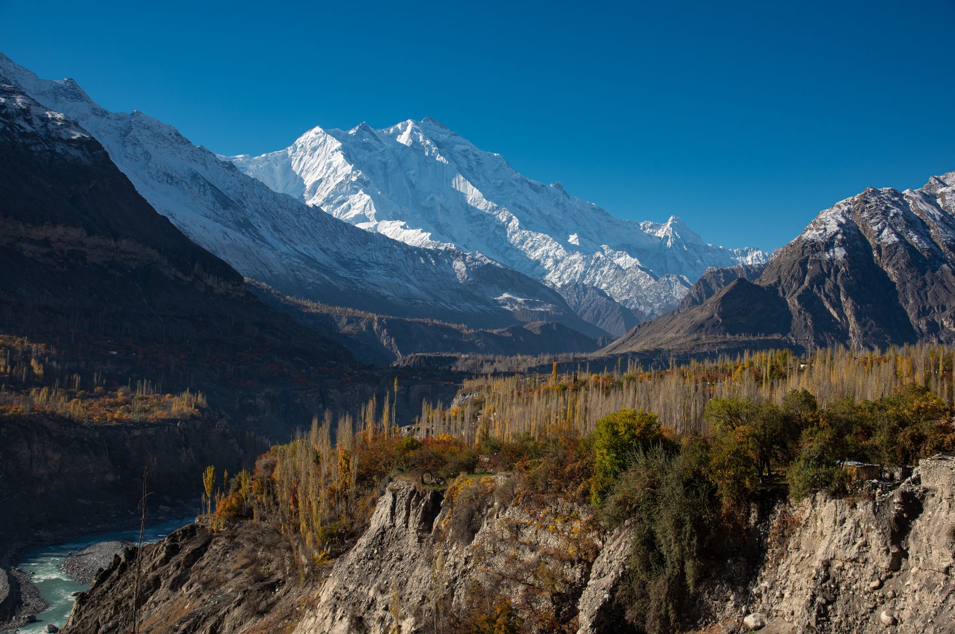 Airport transfers in Hunza Airport transfers in Hunza