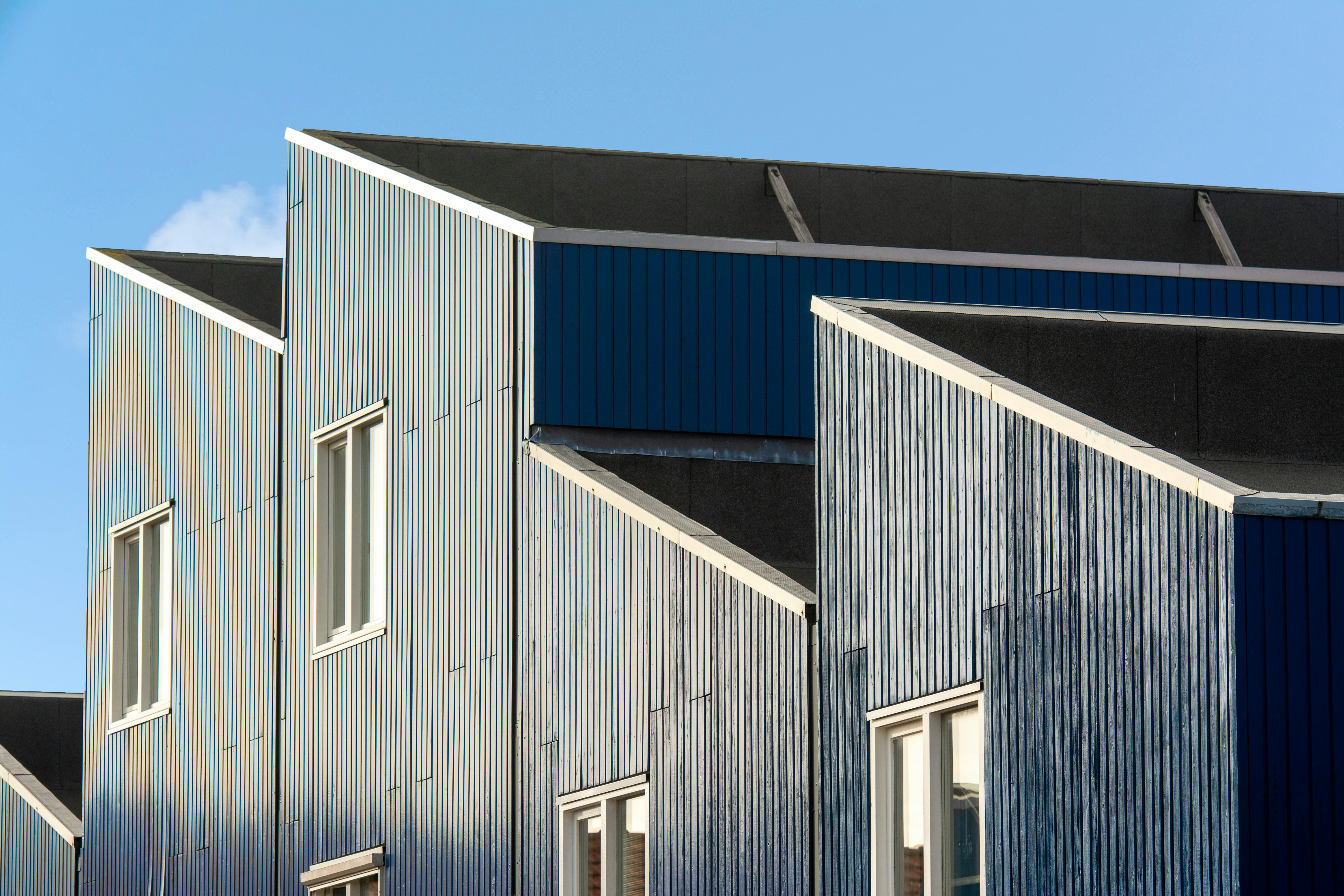 Kingspan Evolution panelized facade system showing clean lines and modern architectural finish - kingspan rainscreen cladding