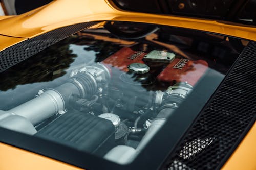 Foto profissional grátis de ágil, amarelo, automobilístico