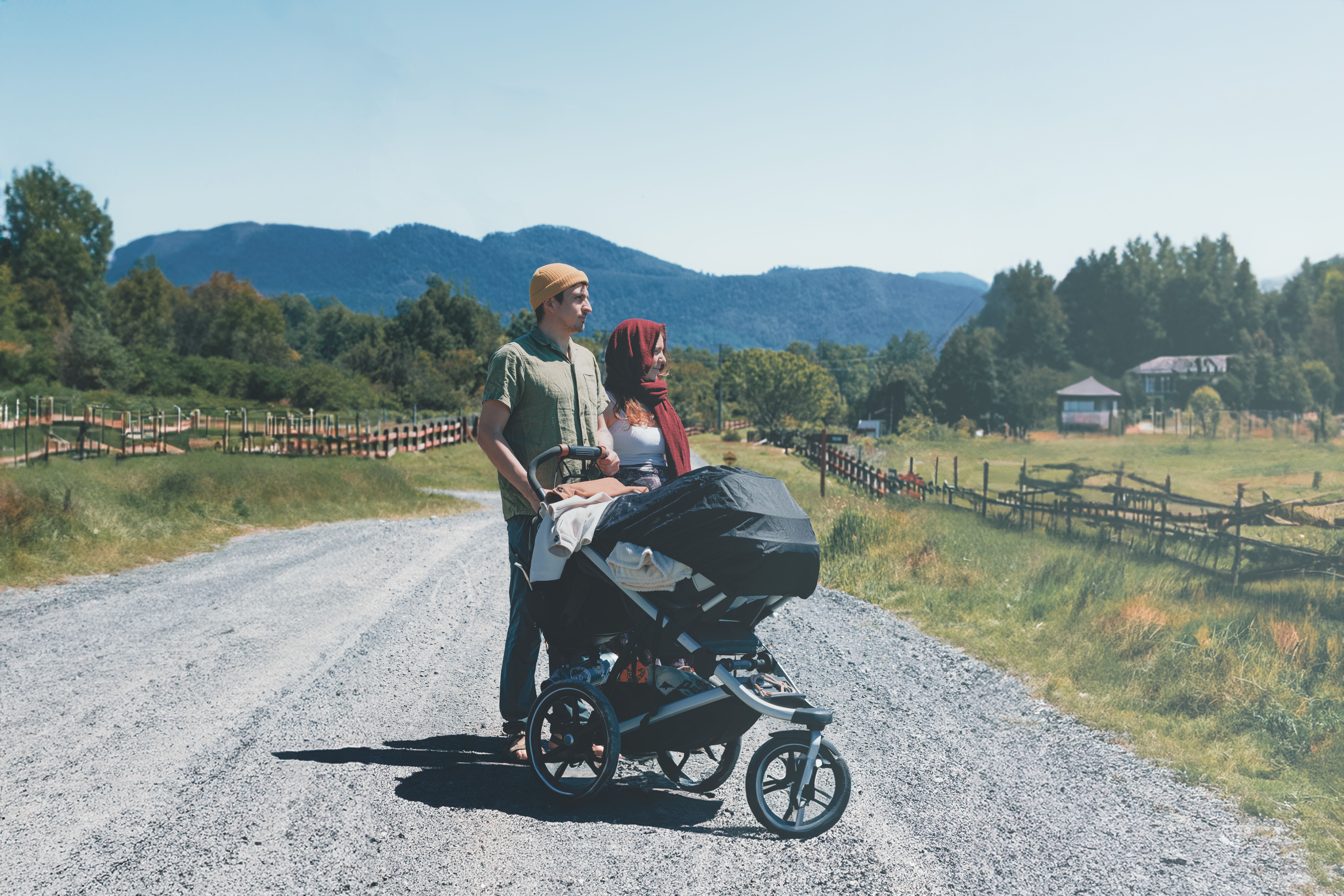 Best Strollers for Gravel Roads (2026)