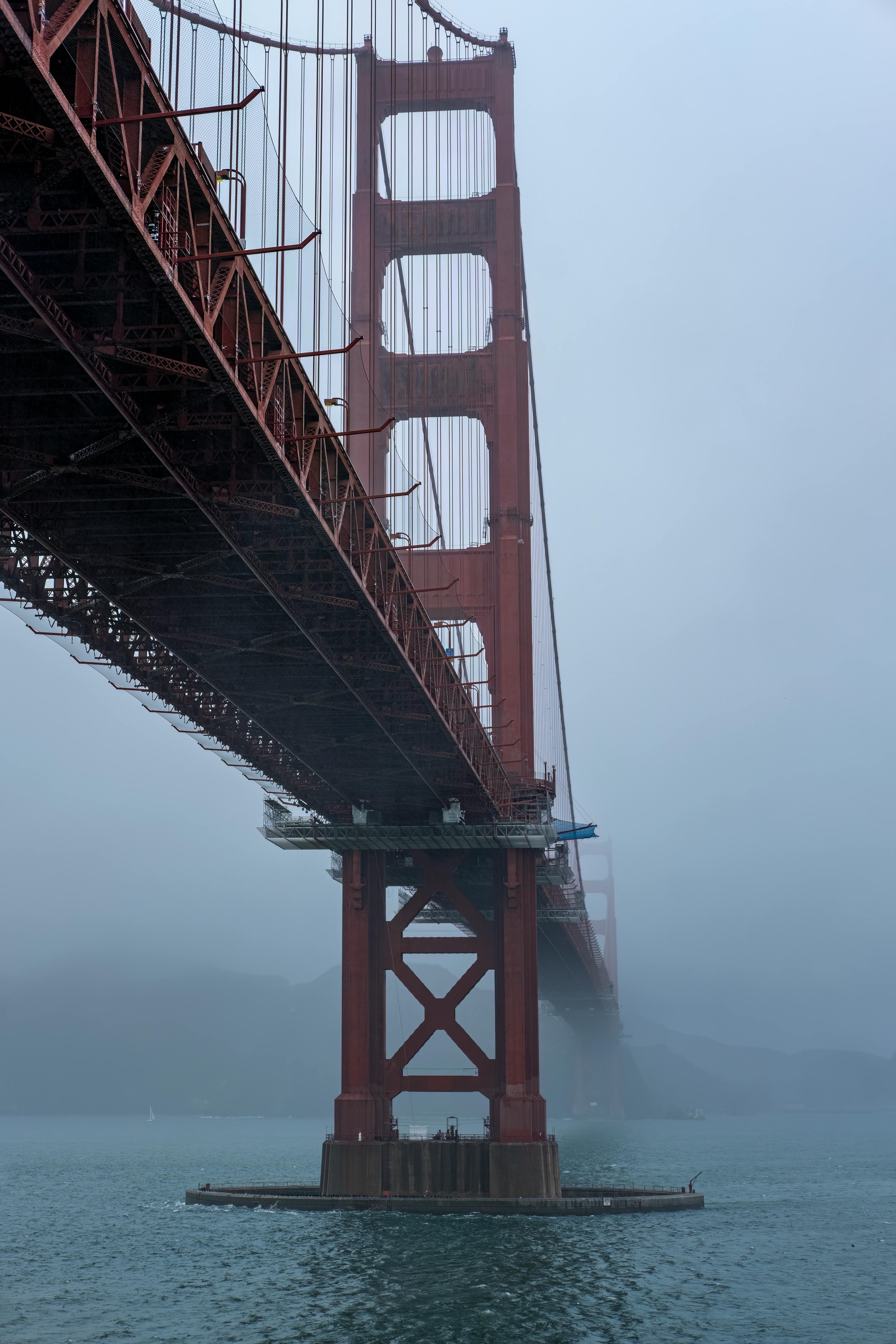 golden gate bridge surrounded by fog