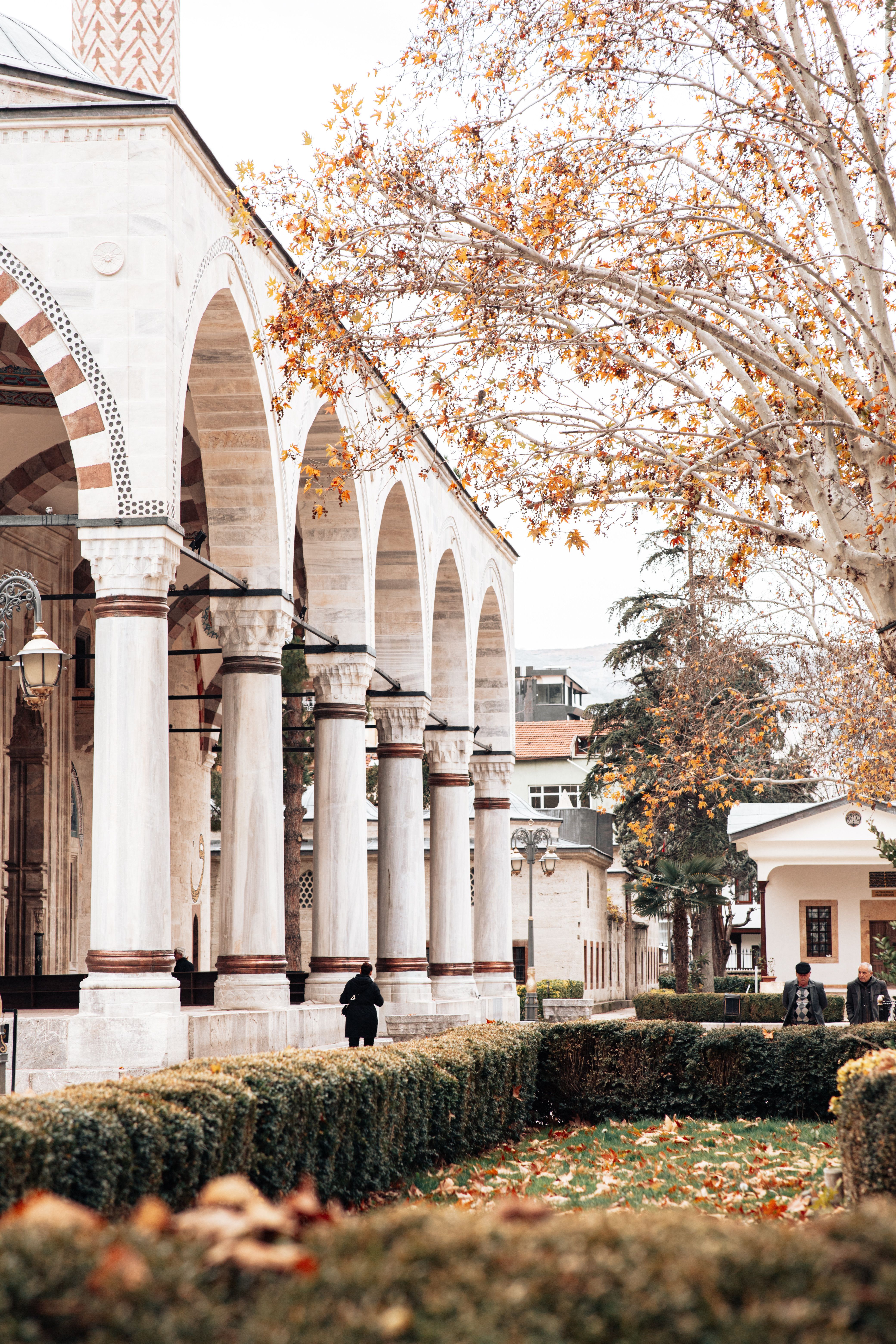 Colonnade of Mosque in Autumn · Free Stock Photo