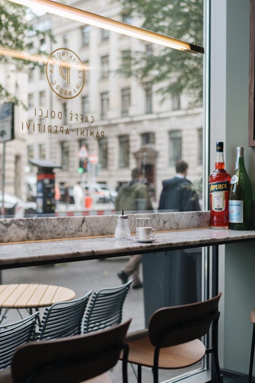 Gratis lagerfoto af boligindretning, borde, caffene