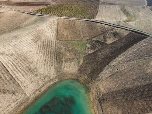 Imagine de stoc gratuită din apă, câmpuri, dealuri