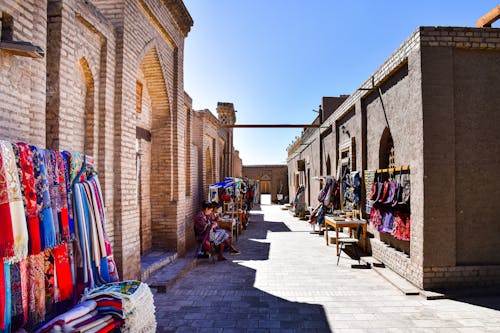 Foto profissional grátis de alameda, arquitetura da ásia central, barracas de mercado