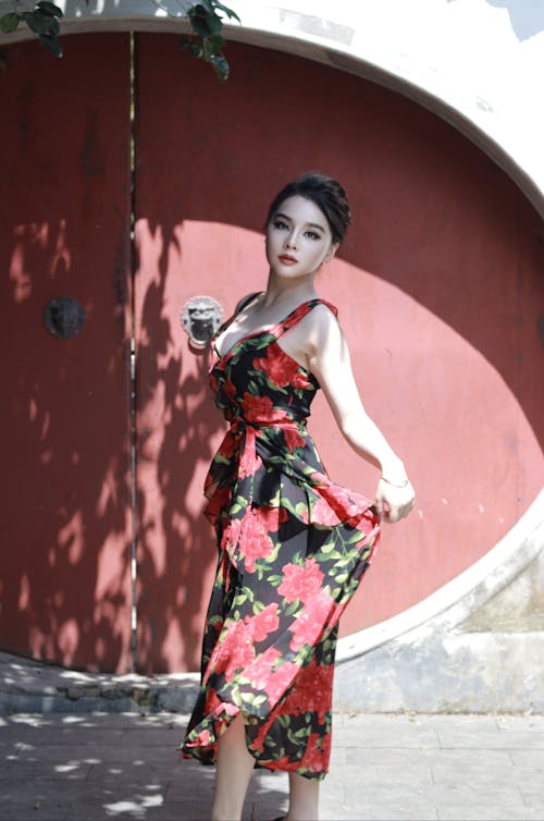 Kostnadsfri bild av asiatisk kvinna, elegans, klänning