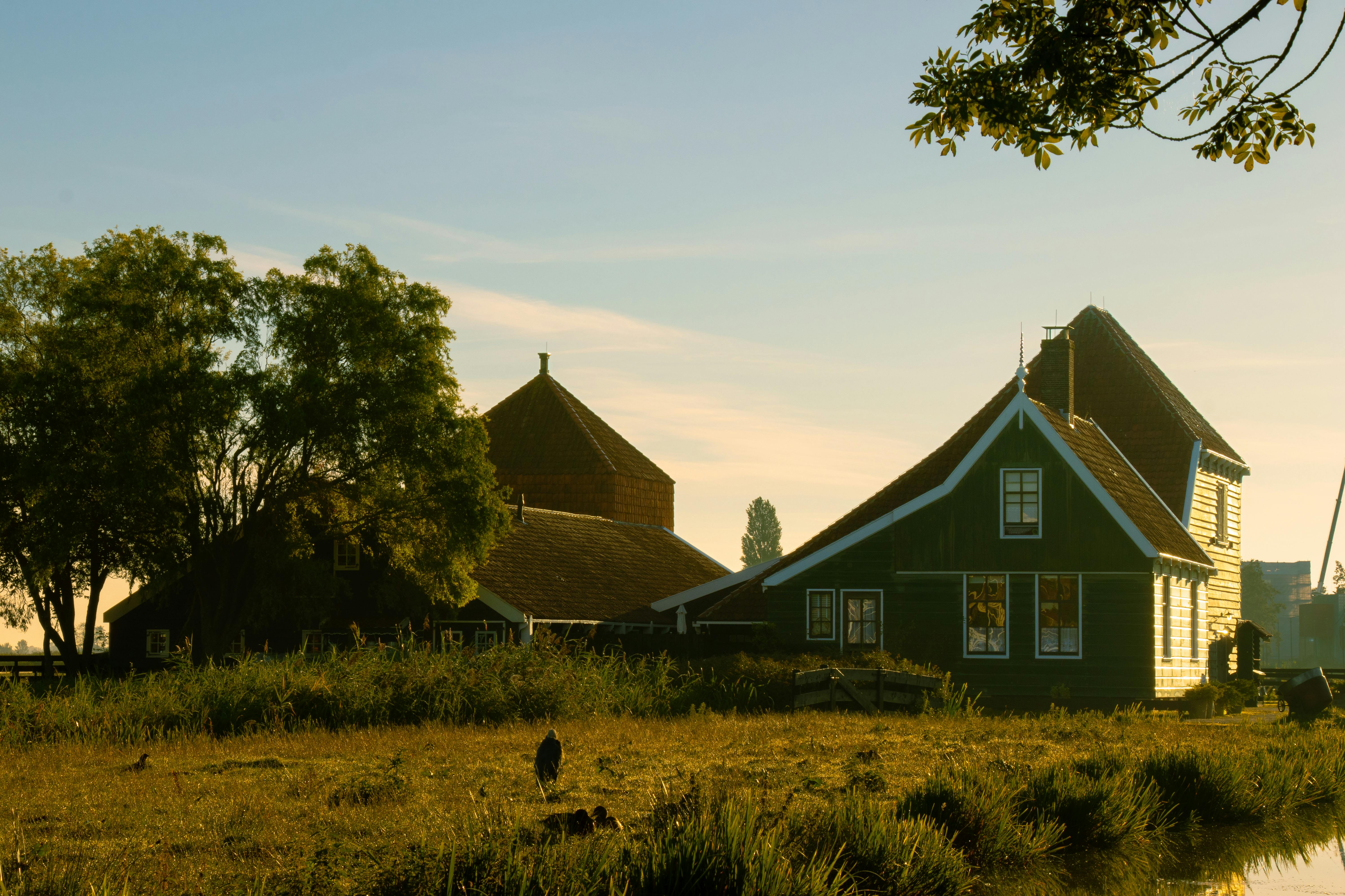 500.000+ Foto Rumah Peternakan Terbaik · Unduh Gratis 100% · Foto Stok