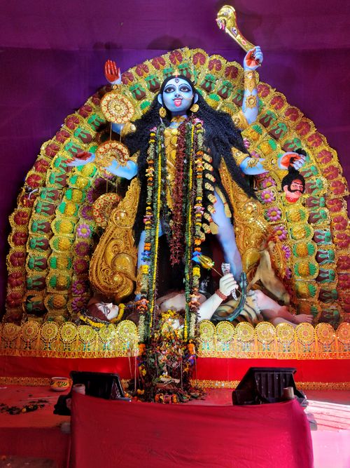 Free A vibrant Kali statue in Dumdumi, India, showcasing rich cultural artistry. Stock Photo