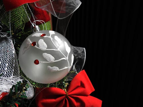 クリスマスボール, グレー, デコレーションの無料の写真素材