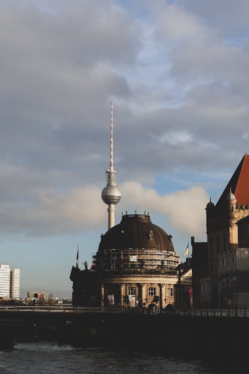 Бесплатное стоковое фото с Берлин, боде-музей, вертикальный выстрел