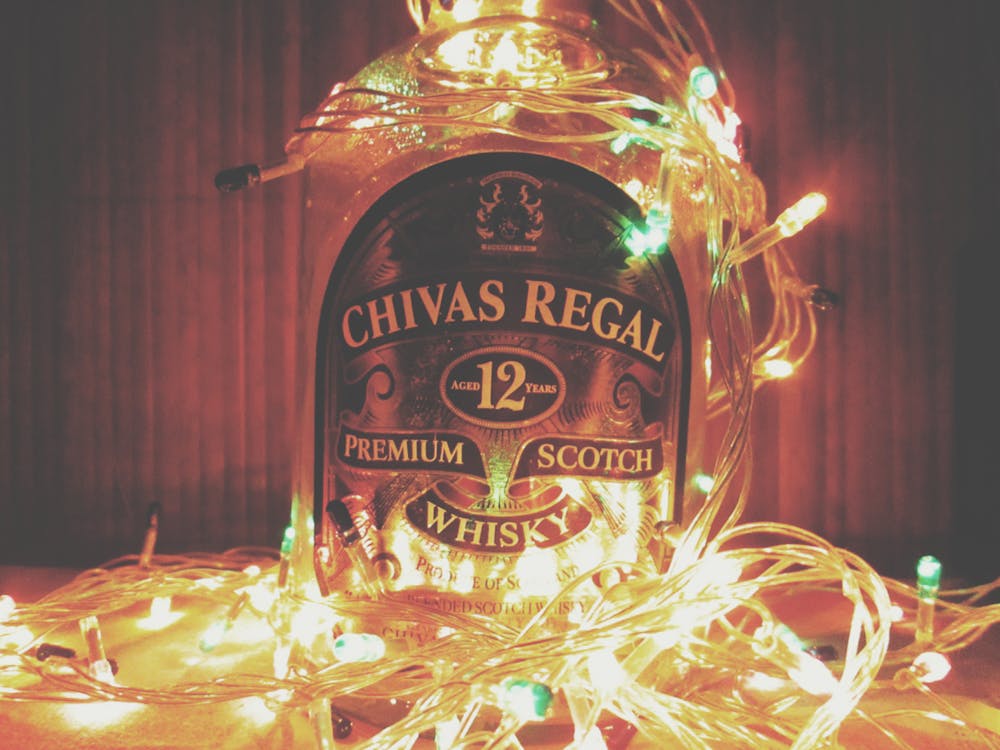 grátis Whisky Escocês Chivas Regal Premium Foto profissional