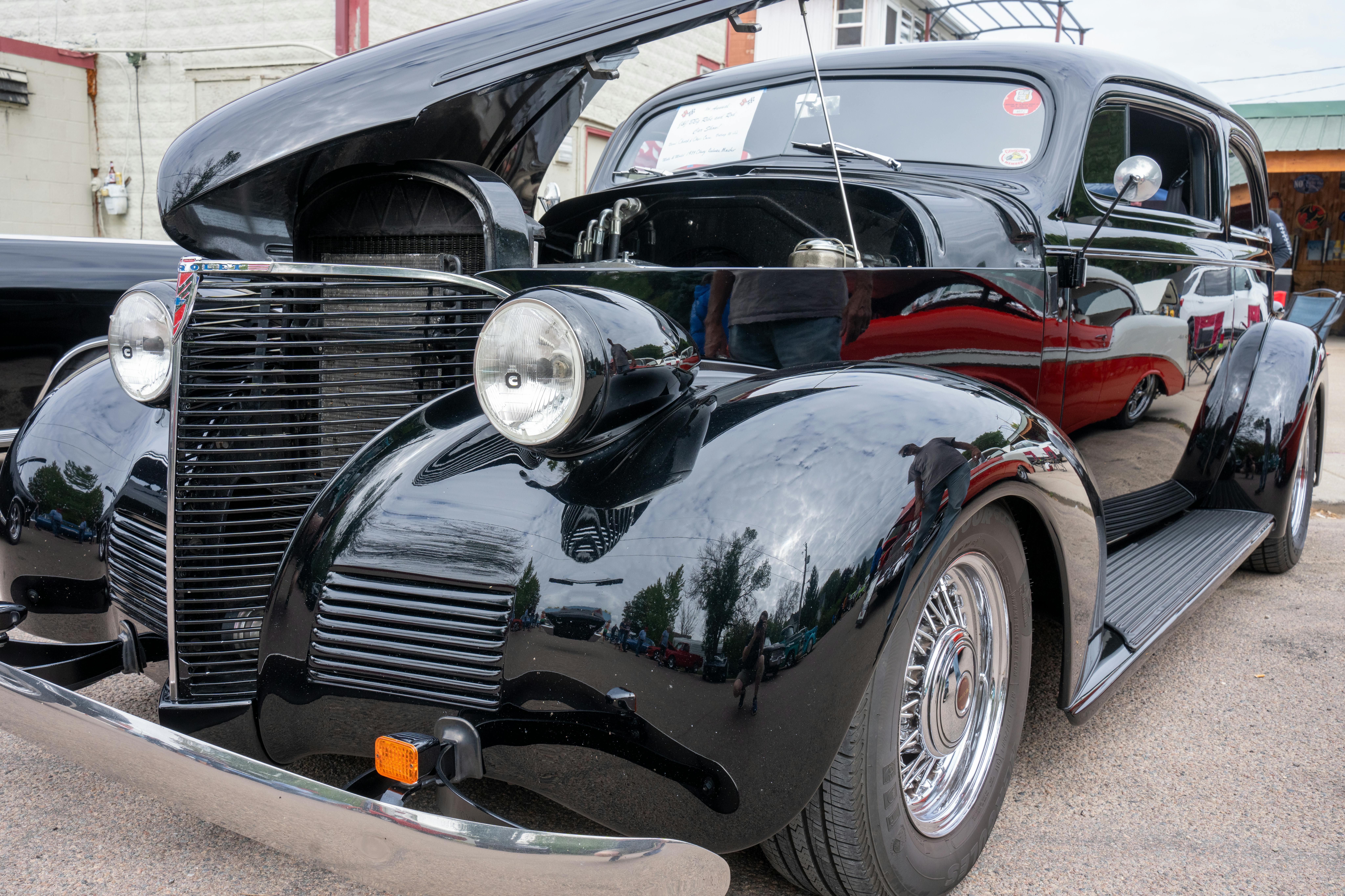 Pedal to the Metal: General Motors Orders Suppliers to Exit China Supply Chains — Photo by Tom Fisk on Pexels