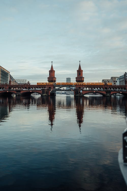 Ingyenes stockfotó berlin, emeletes, folyó témában