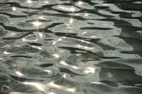 Kostenloses Stock Foto zu brunnen, reflektierung, sonnenlicht