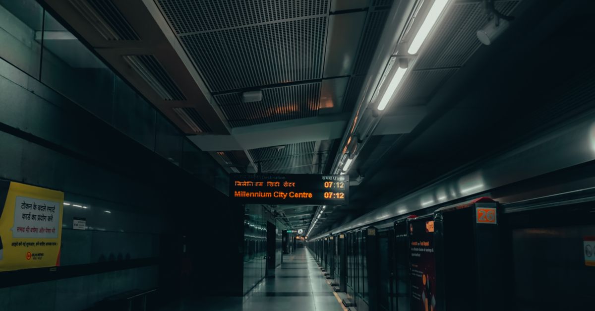 Delhi Metro Shuts 16 Stations: Commuters Stranded, Security Tightened