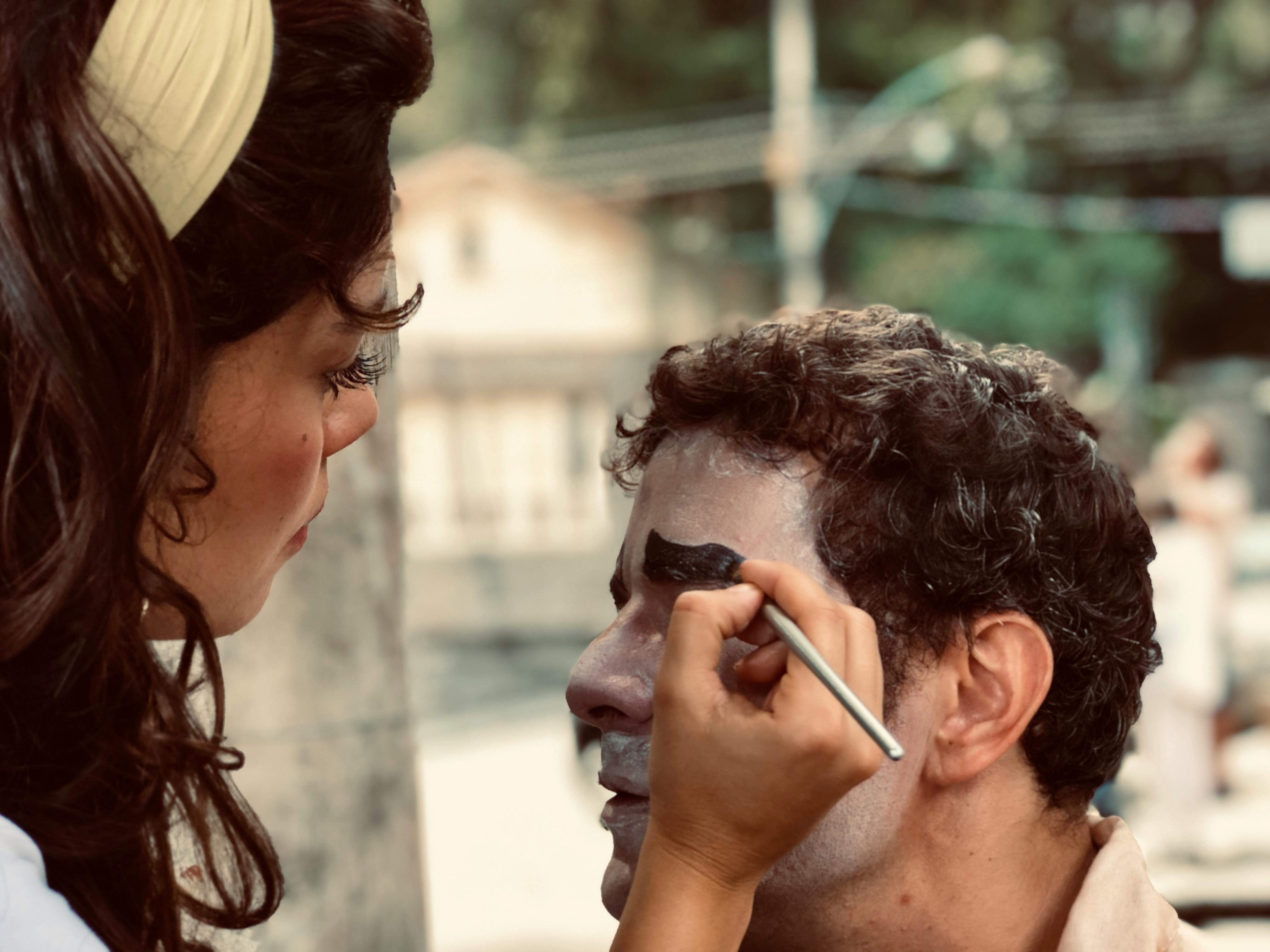 Ücretsiz açık, açık hava, açık hava makyajı içeren Ücretsiz stok fotoğraf Stok Fotoğraflar