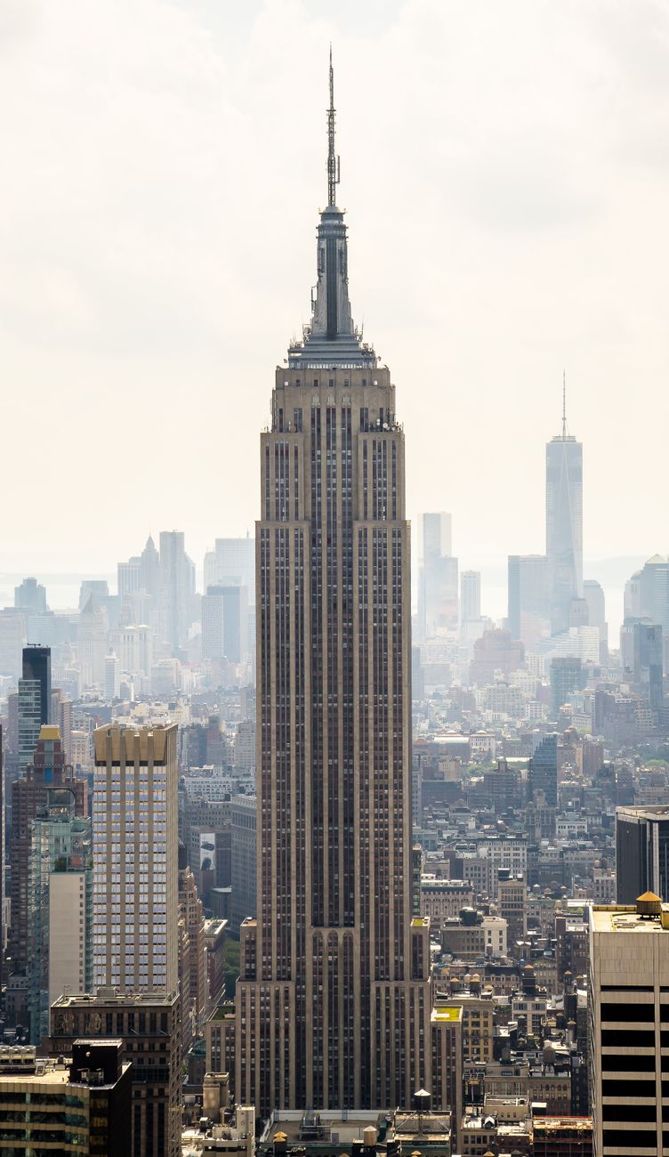 Dvaja horolezci, ktorí vyliezli na Empire State Building, čelia obvineniam a súd bude rozhodovať vo štvrtok