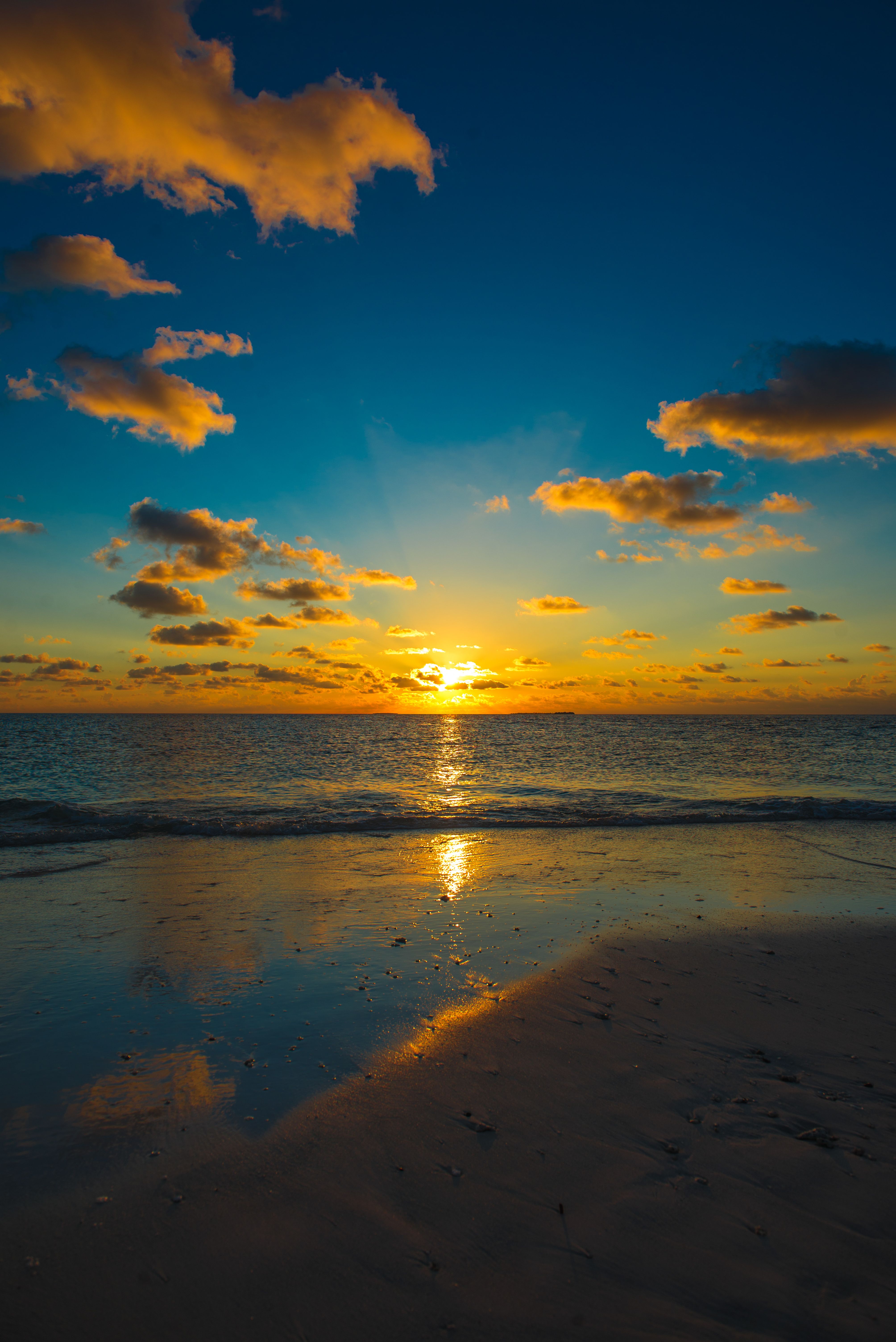 Scenic Sunset over Sea · Free Stock Photo