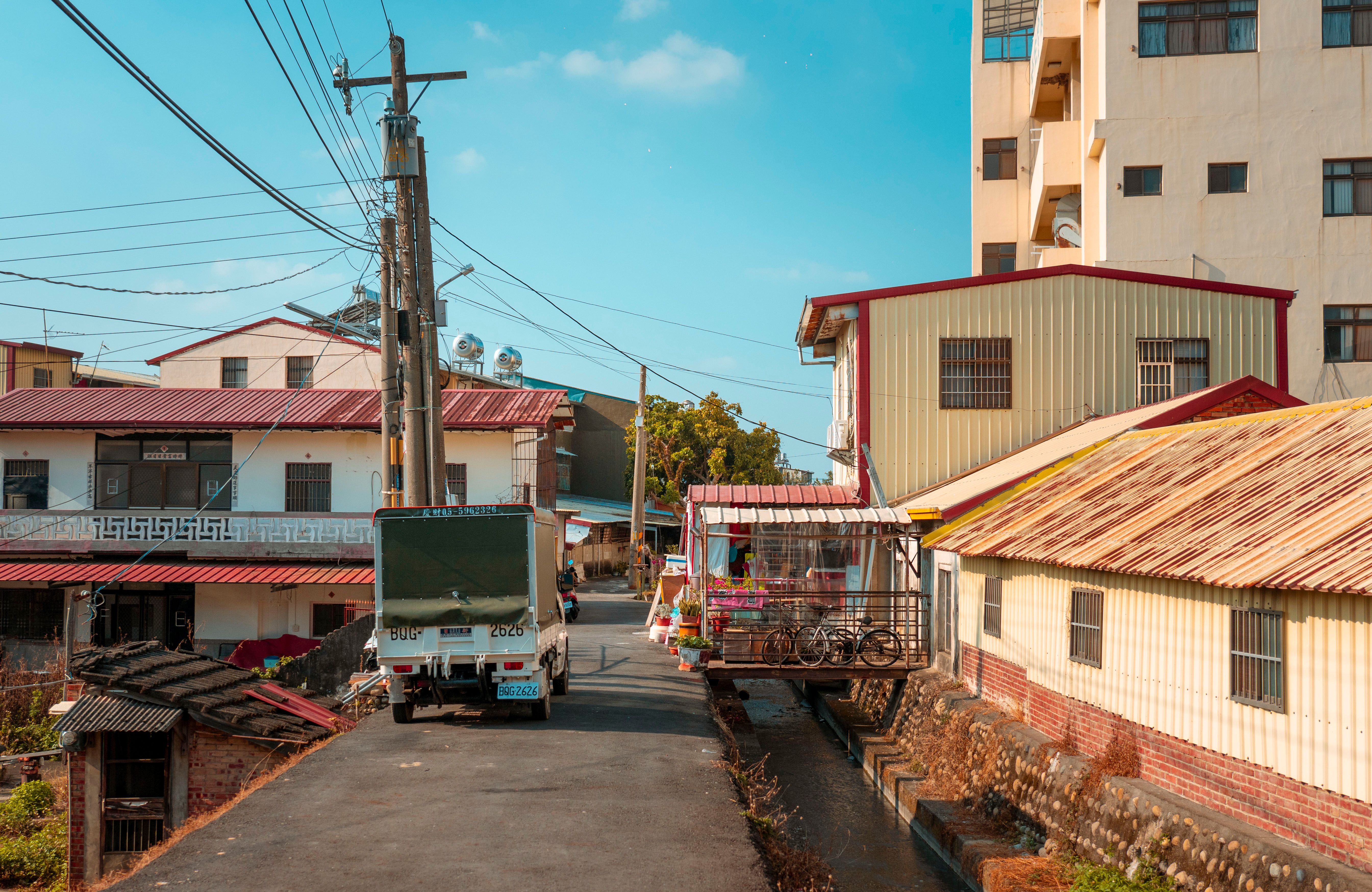 moving truck rental street residential neighborhood