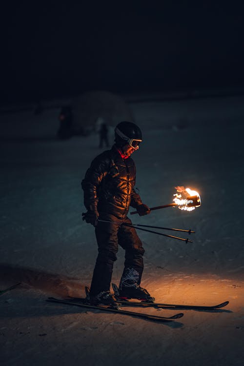 Immagine gratuita di ardente, casco, fiamma