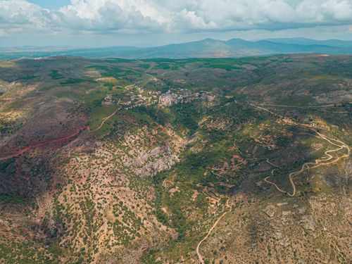 Free Scenic aerial view of Felahiye, Kayseri, showcasing lush hills and mountains. Stock Photo