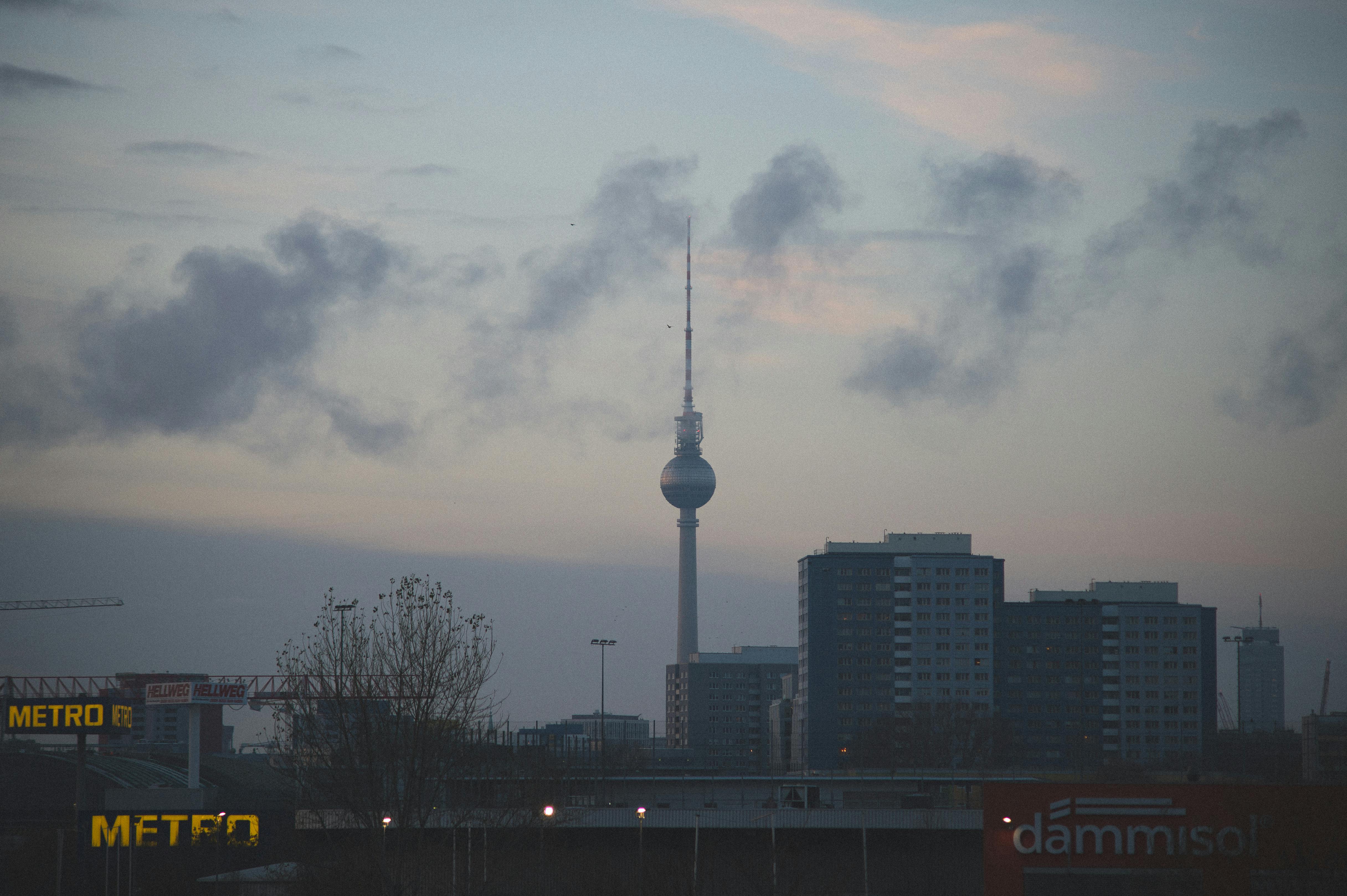 Berlin calls Europe’s immigration hard-liners to summit on asylum rules — Photo by Zois Fotis on Pexels