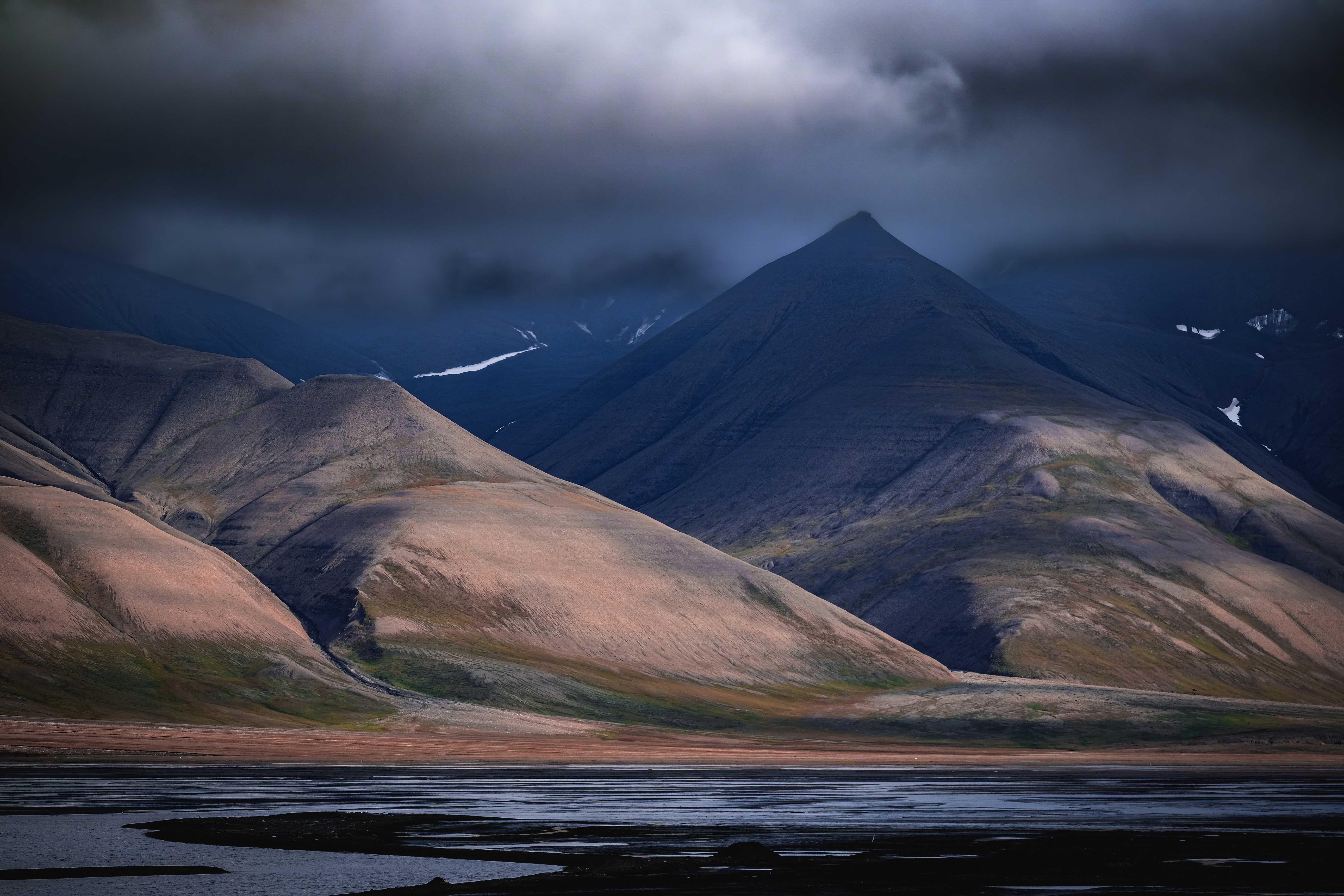 Scenic Mountain Landscape with Clouds · Free Stock Photo
