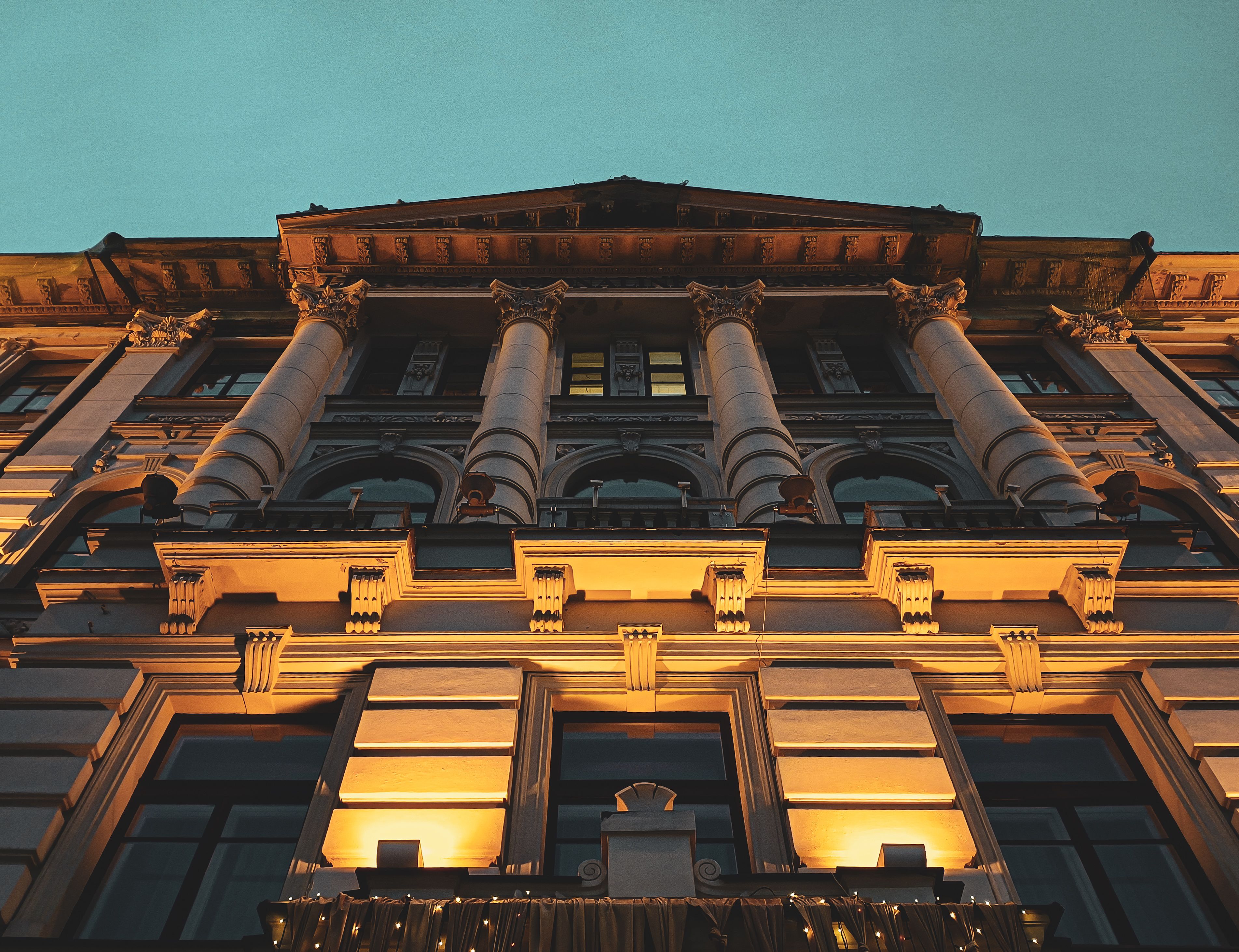 Lit Building Photos, Download The BEST Free Lit Building Stock Photos ...