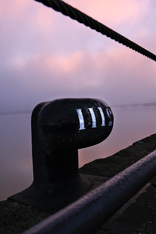 Kostnadsfri bild av baby blå, bordeaux stad, brygga