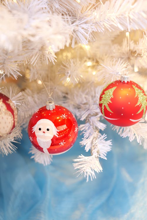 Kostenloses Stock Foto zu christbaumschmuck, weihnachtskugeln, weihnachtsmann