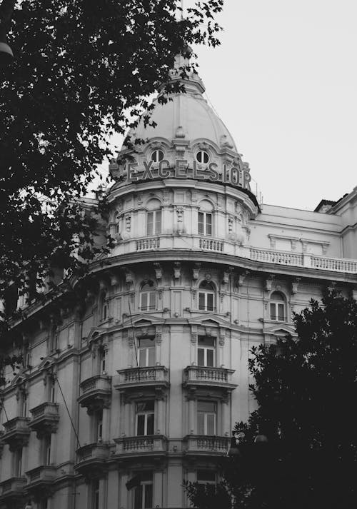 Foto profissional grátis de abóboda, arquitetura, árvores